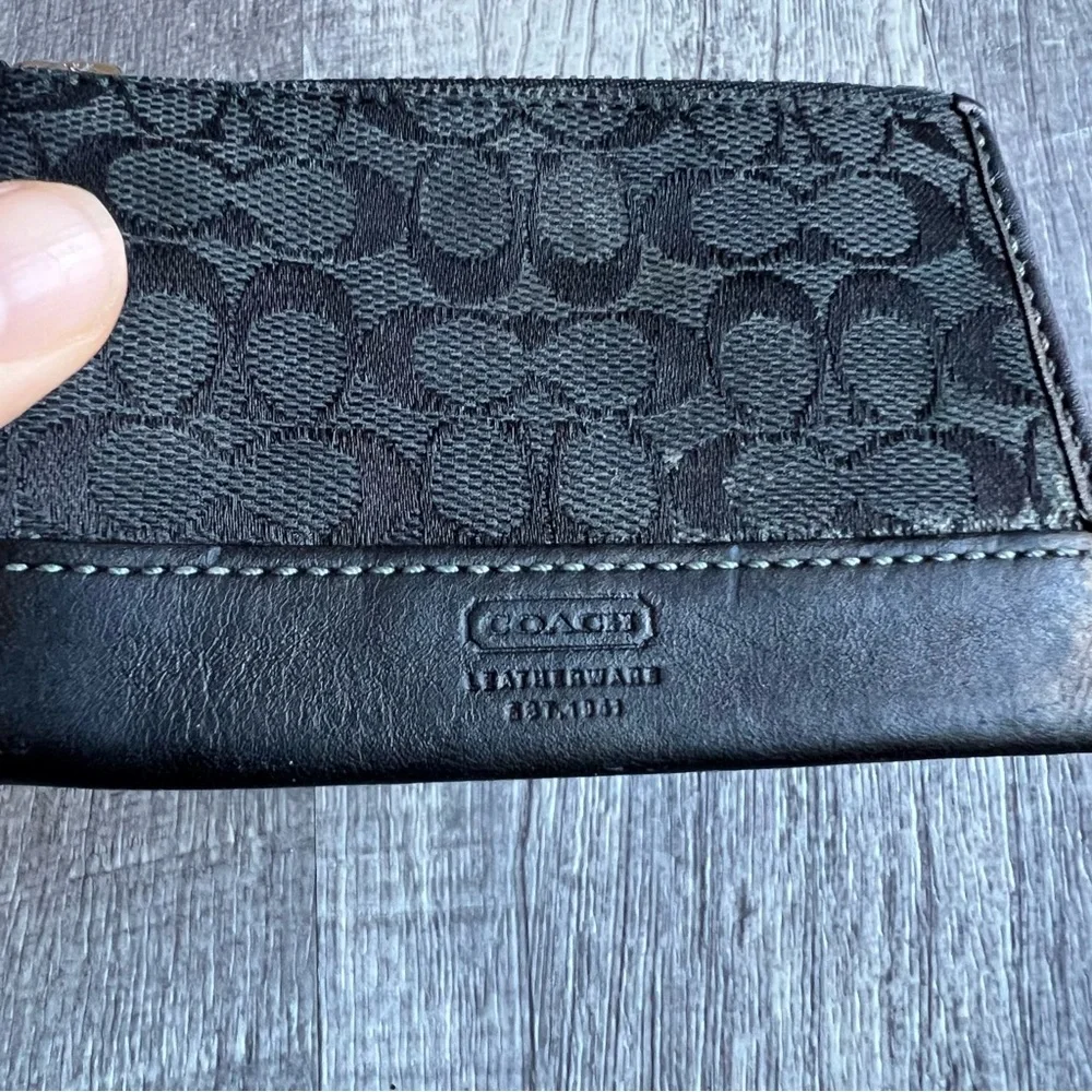 Coach Key Chain/Card Holder Wallet Black